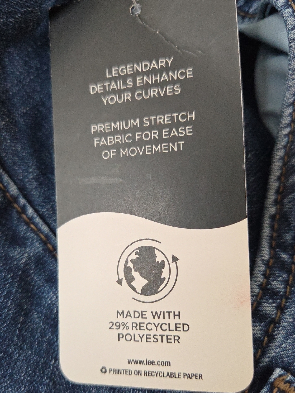 Lee Womans Midrise Regular Fit Capri STRETCH DENIM 24W NWT - Picture 8 of 16